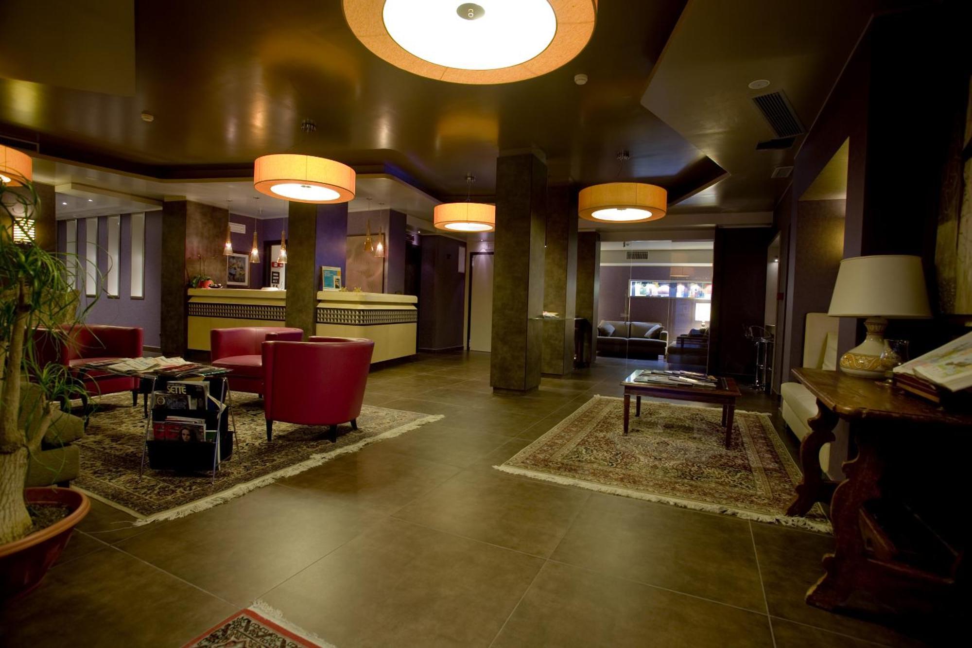 Rome Airport Hotel 피우미치노 내부 사진